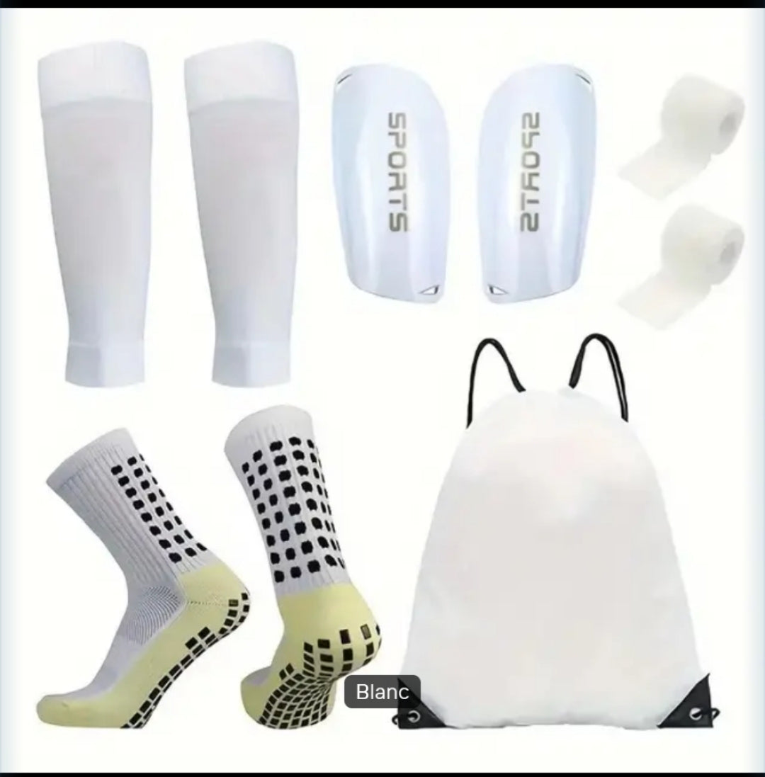 MATCHGRIP PRO™ — Pack Football 5-en-1 : Chaussettes Grip, Protège-Tibias, Manchons, Strap & Sac